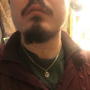 22” 2.5mm 10k real golden Cuban necklace peace pendent set